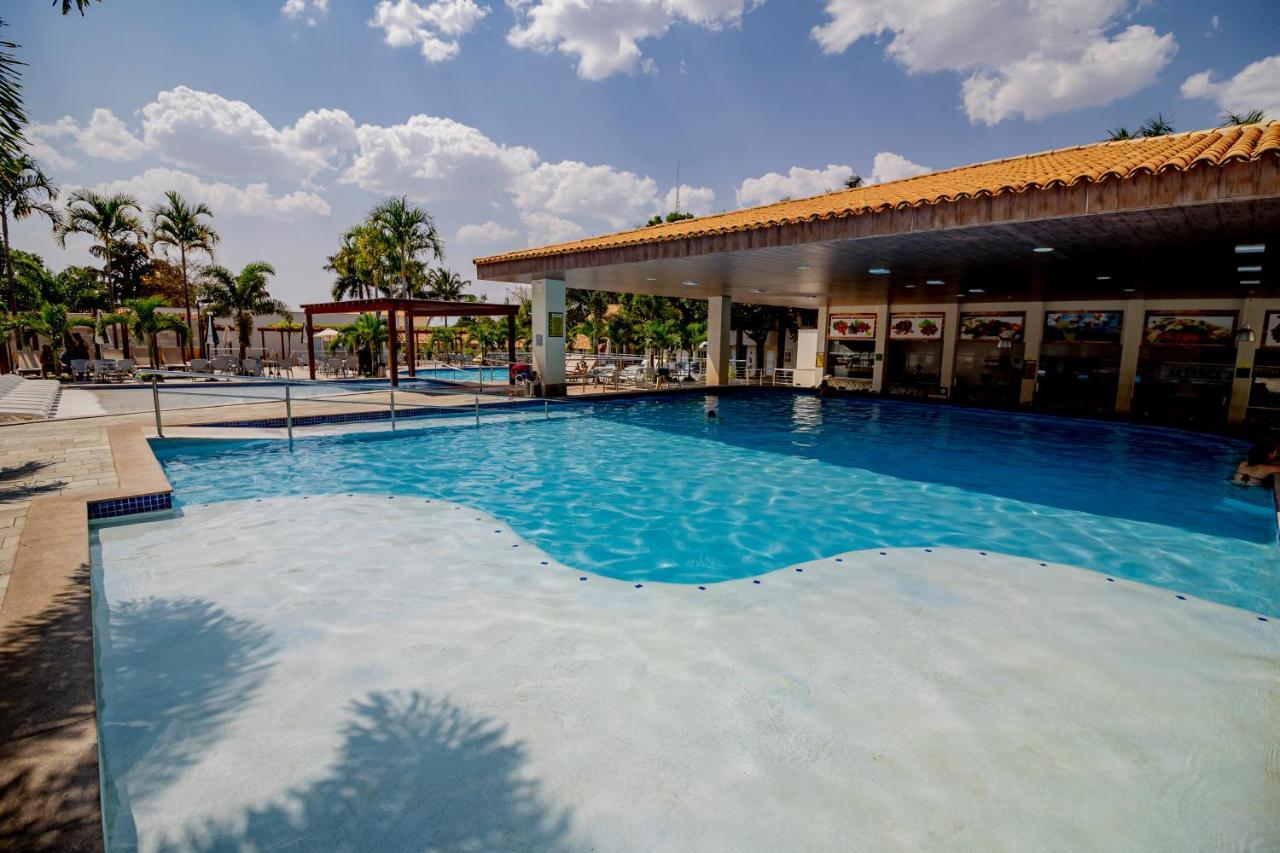 Diroma Resort Com Um Dia No Acqua Park カルダス・ノバス エクステリア 写真